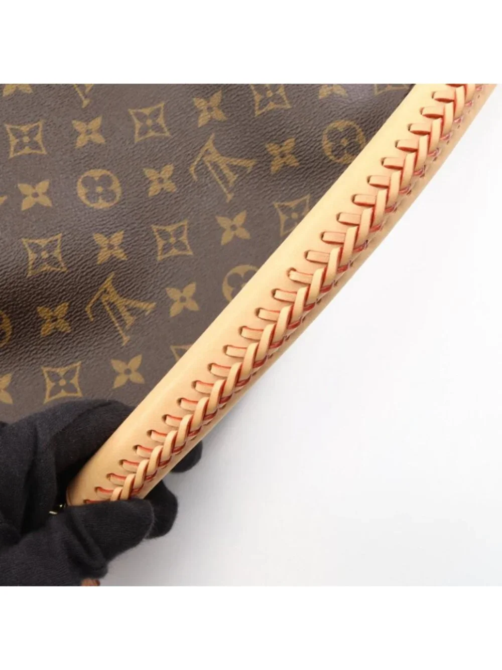 Louis Vuitton Shoulder Bag Artsy MM Canvas Leather